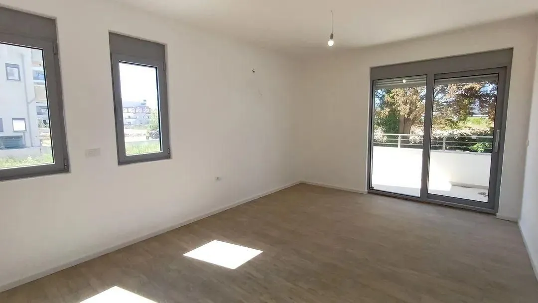 Prodaja, dvosoban stan, 59m², Ulcinj, Crna Gora