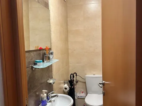 Prodaja, trosoban stan, 81m², Stari Aerodrom, Podgorica - image 8