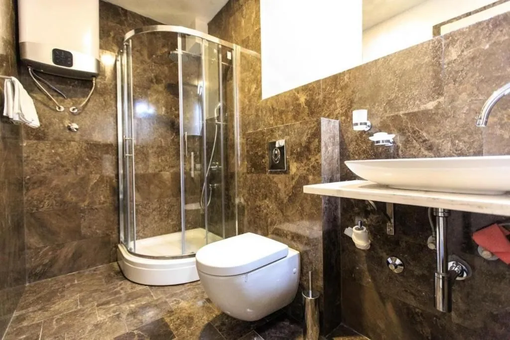 Rent, house, 150m², Reževići, Budva