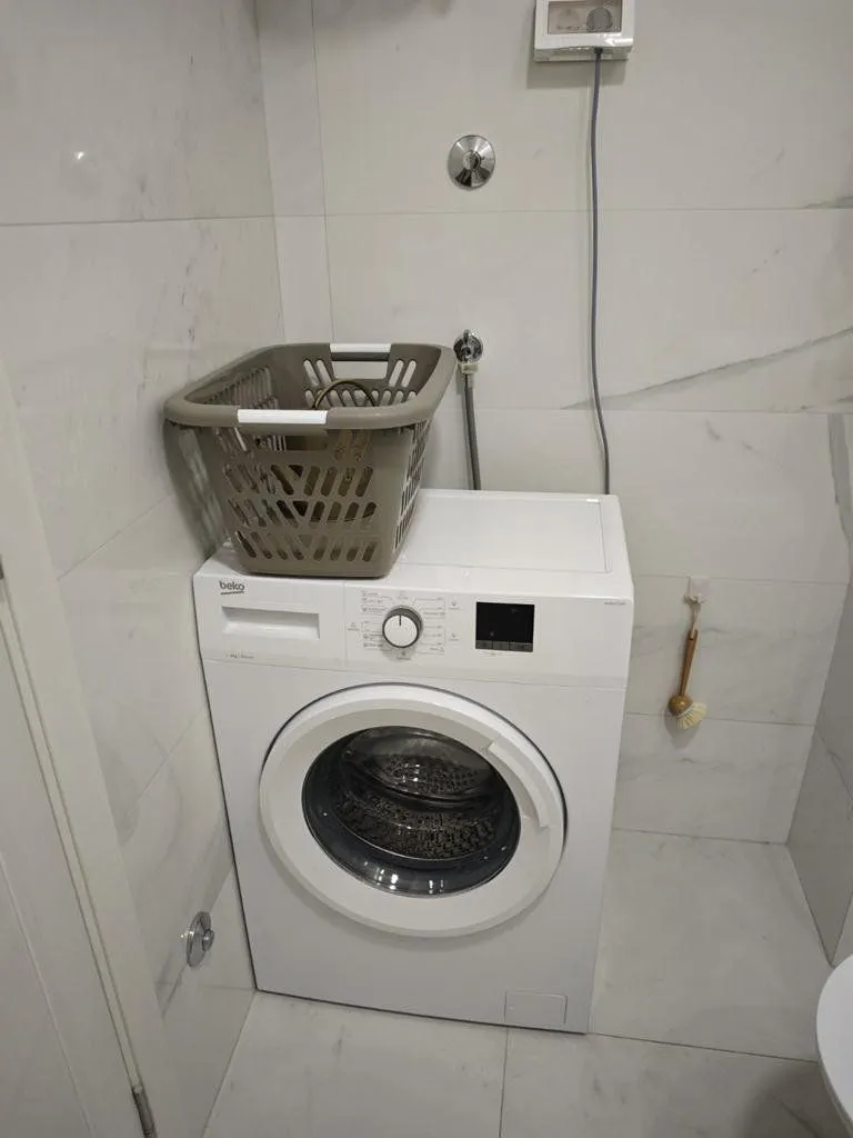 Izdavanje, jednosoban stan, 50m², Central Point, Podgorica