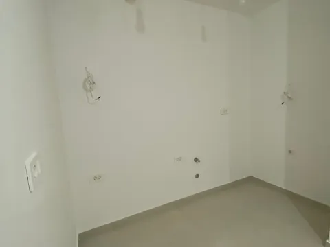 Izdavanje, jednosoban stan, 45m², City Kvart, Podgorica - image 3