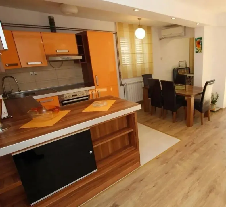 Rent, two bedroom apartment, 90m², Buljarica, Budva