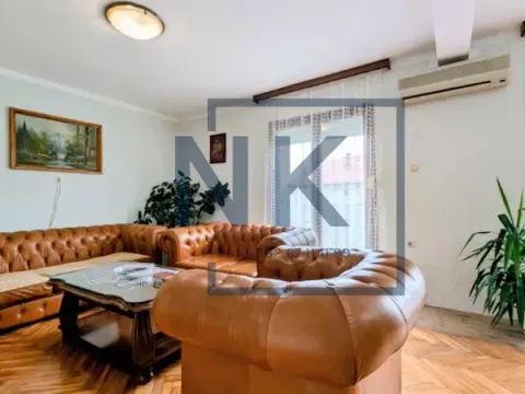 Izdavanje, trosoban stan, 100m², Zagorič, Podgorica