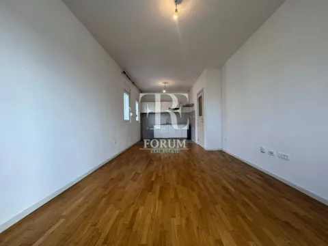 Izdavanje, dvosoban stan, 70m², Stari Aerodrom, Podgorica - image 4