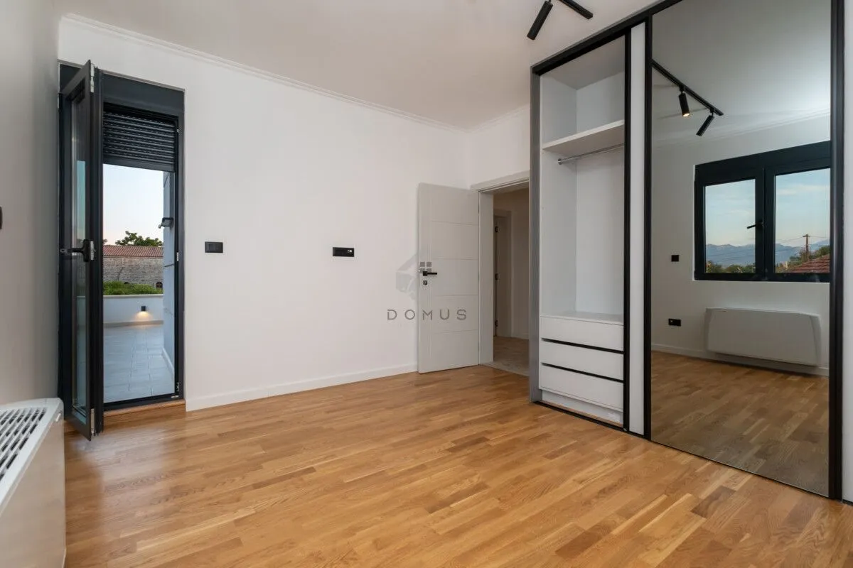 Izdavanje, kuća, 180m², Donja Gorica, Podgorica