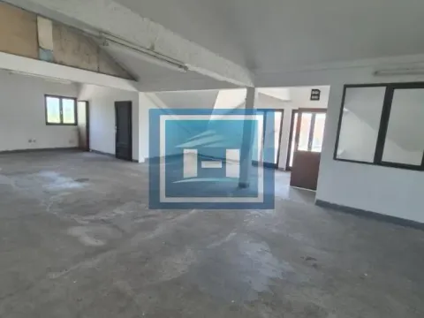 Rent, office space, 360m², Zmič, Paraćin - image 6