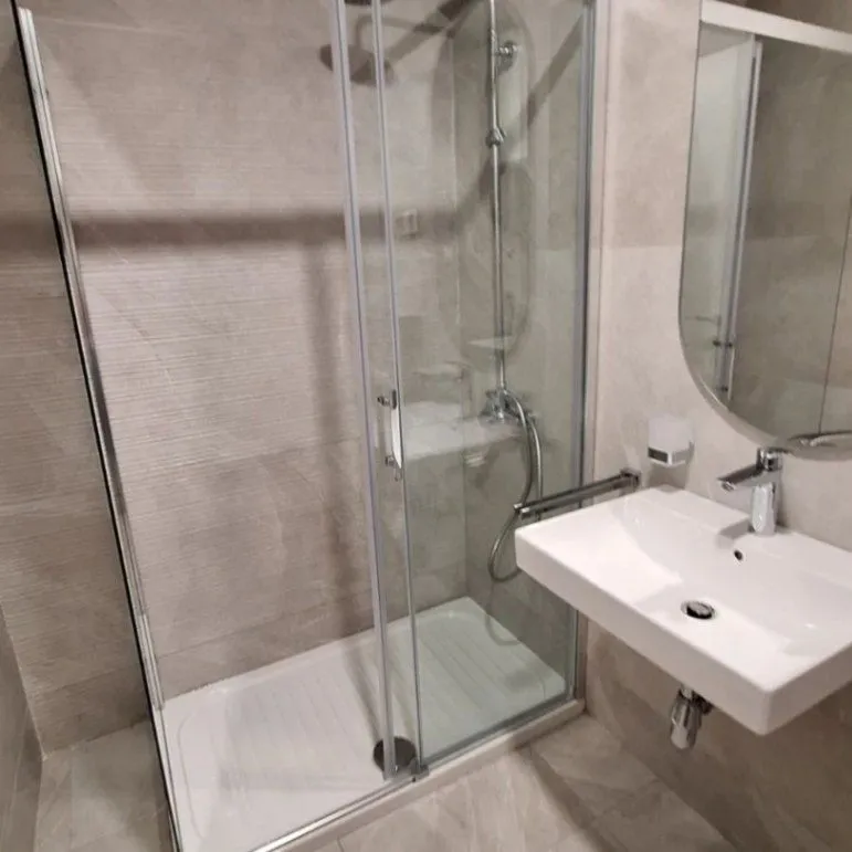 Izdavanje, jednosoban stan, 47m², Central Point, Podgorica