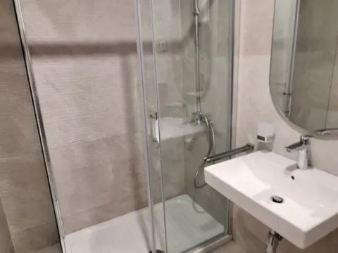 Izdavanje, jednosoban stan, 47m², Central Point, Podgorica - image 3