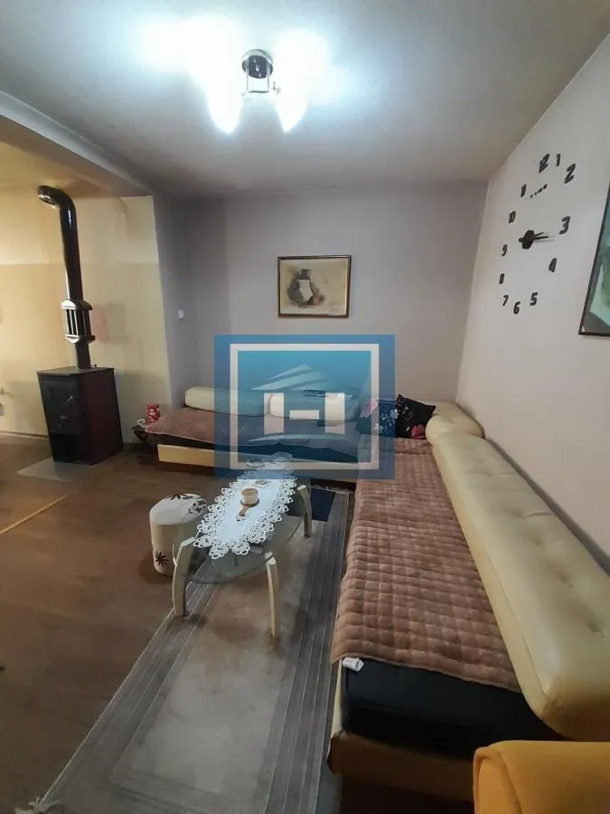 Prodaja, kuća, 216m², Gloždak, Paraćin