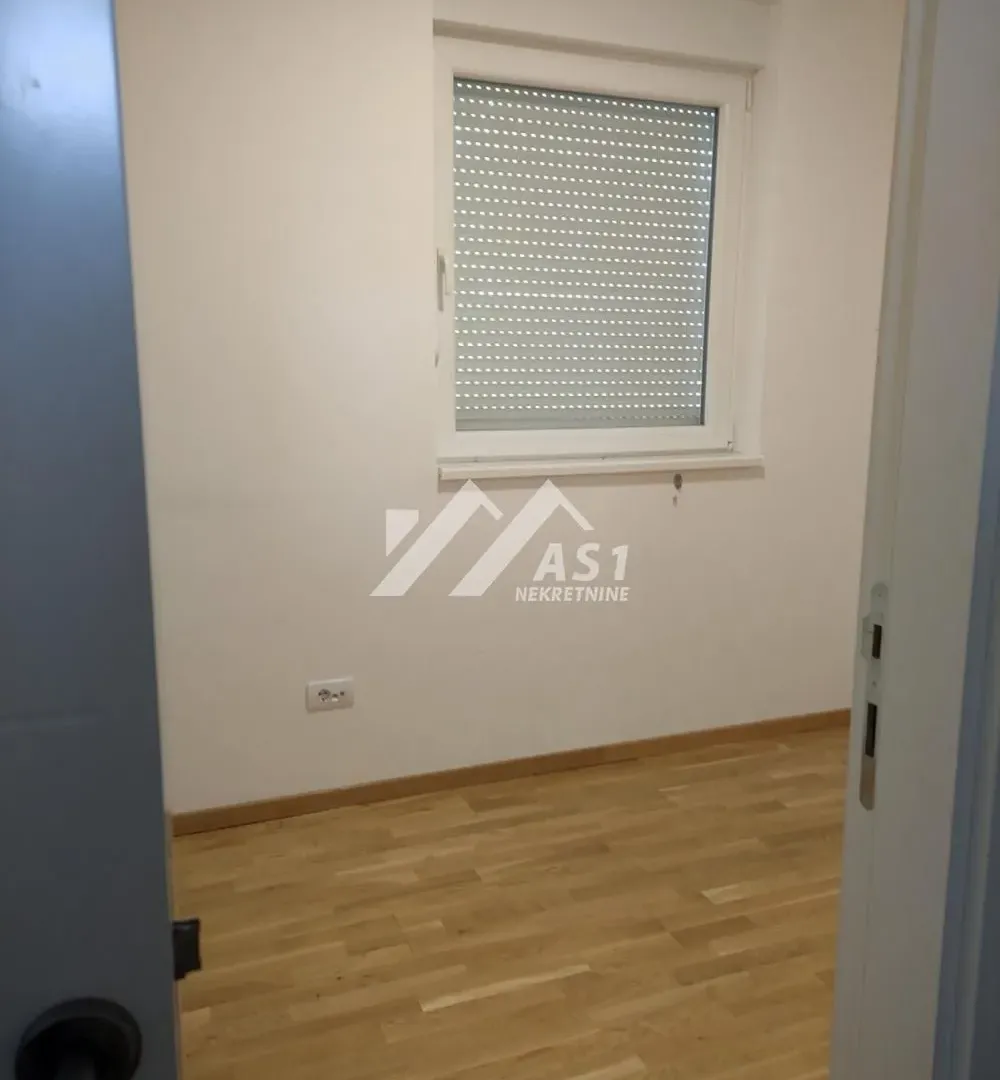Izdavanje, trosoban stan, 78m², Adice, Novi Sad Sve Podlokacije