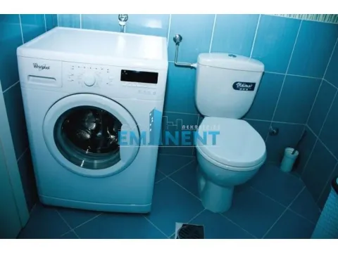 Izdavanje, trosoban stan, 89m², Stari Grad, Beograd - image 16