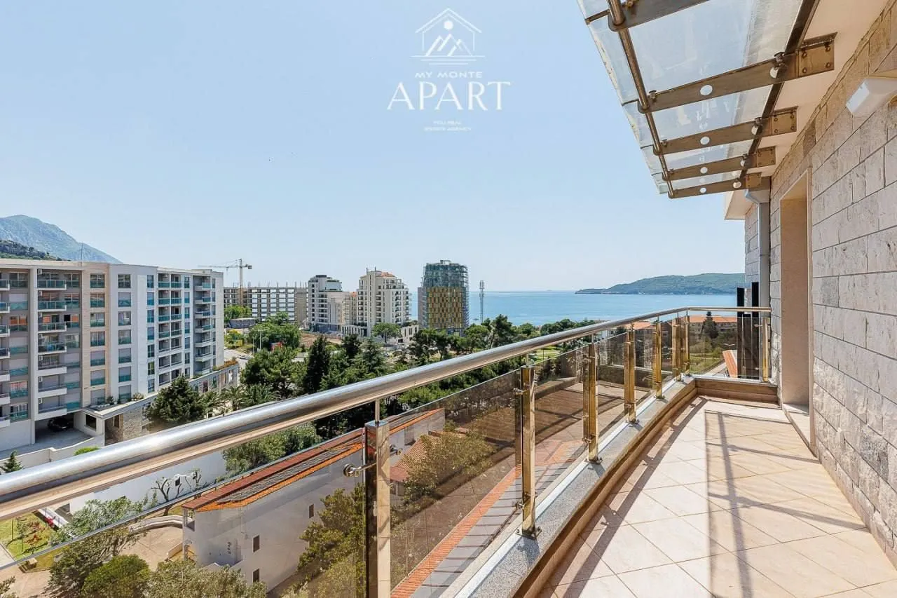 Rent, three bedroom apartment, 107m², Bečići, Budva