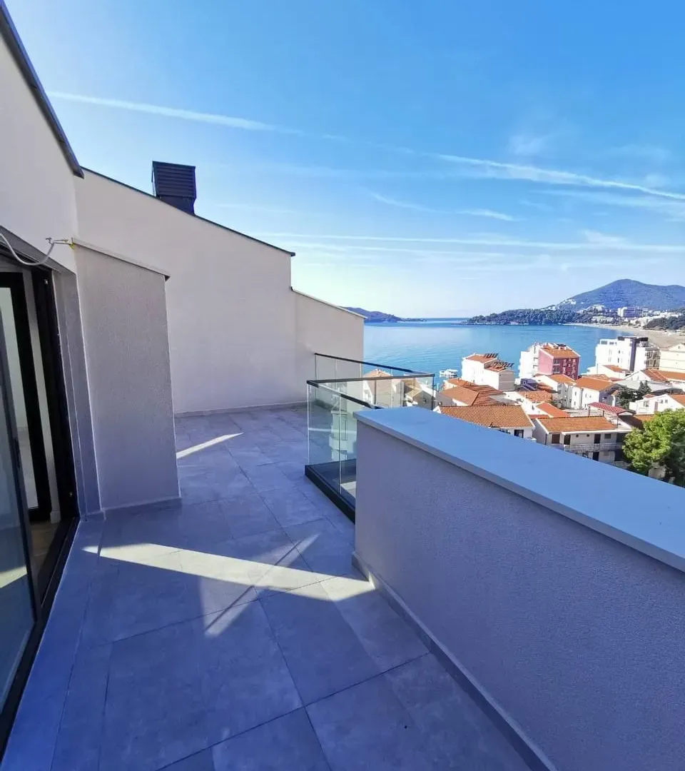 Sale, two bedroom apartment, 204m², Rafailovići, Budva