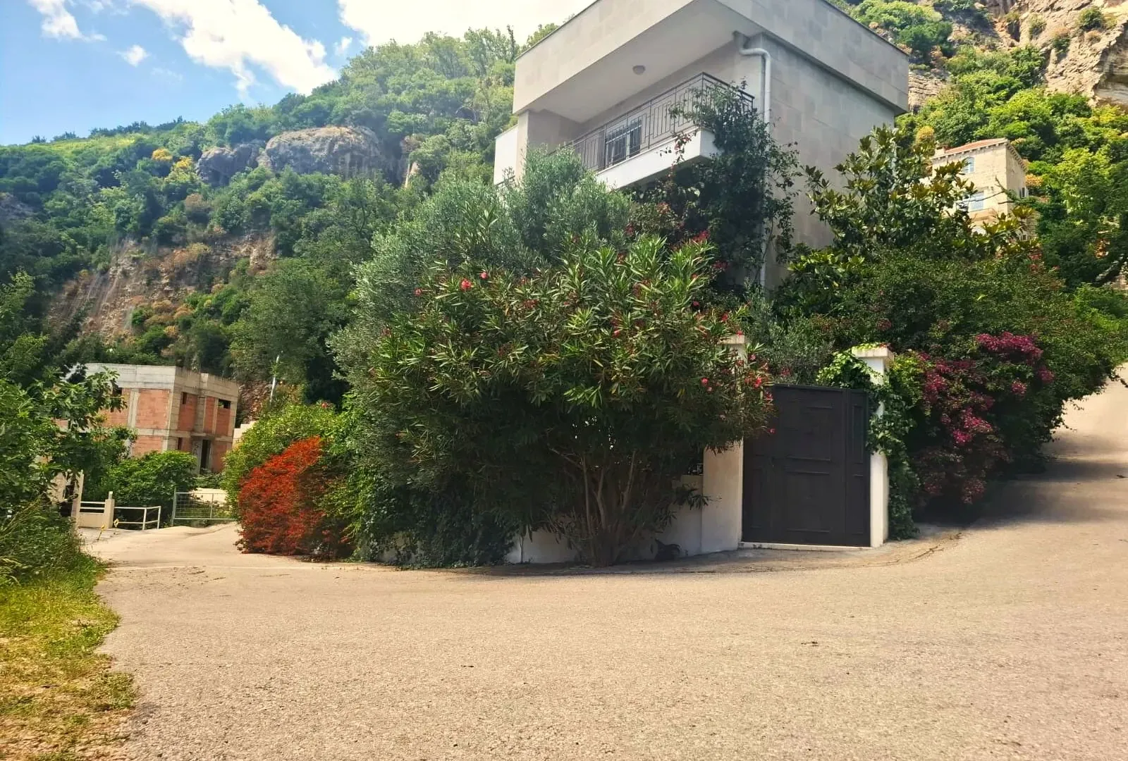 Sale, house, 380m², Perazića do, Budva