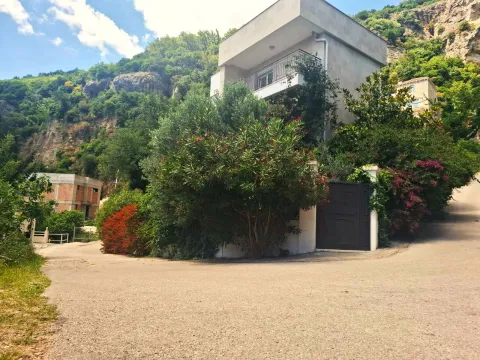 Sale, house, 380m², Perazića do, Budva - image 3