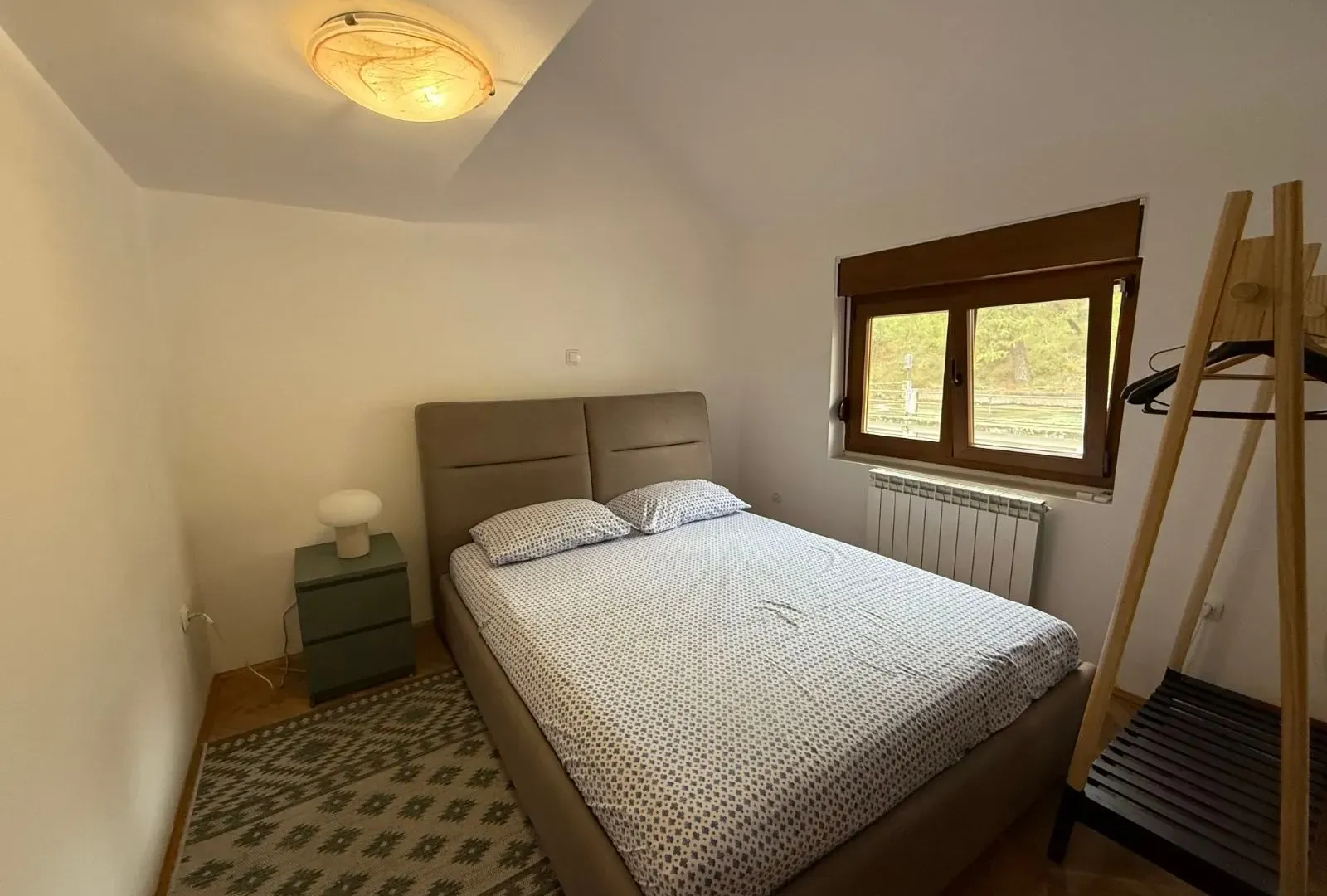 Izdavanje, stan, 300m², Gorica C, Podgorica