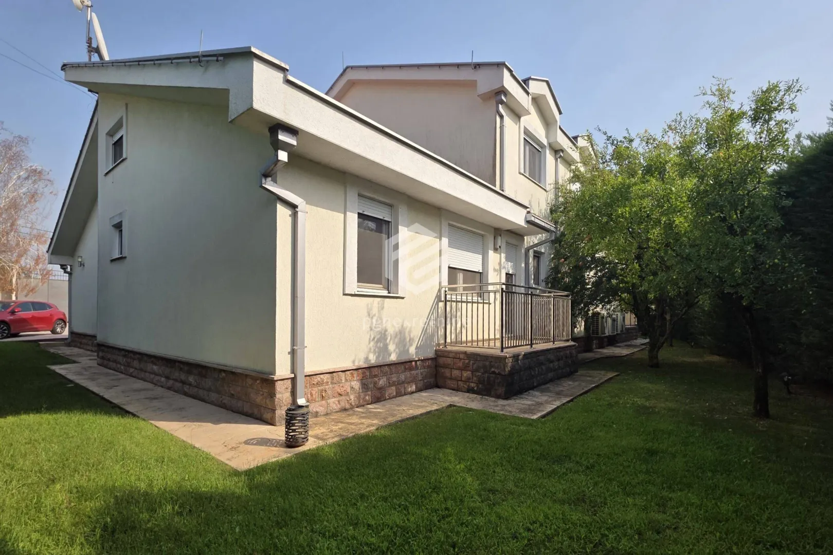 Rent, house, 250m², Donji Kokoti, Podgorica