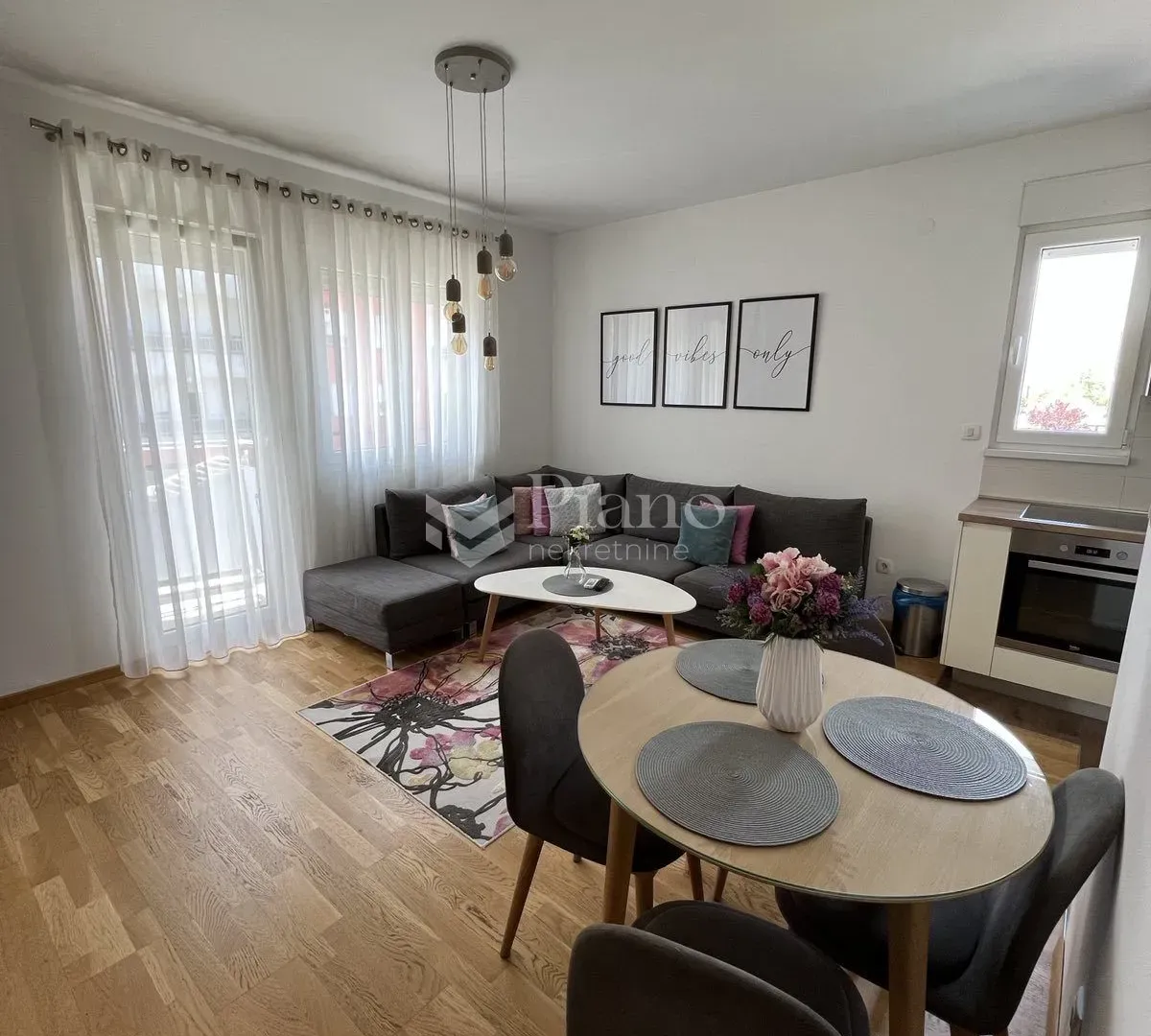 Izdavanje, jednosoban stan, 40m², Blok 9, Podgorica