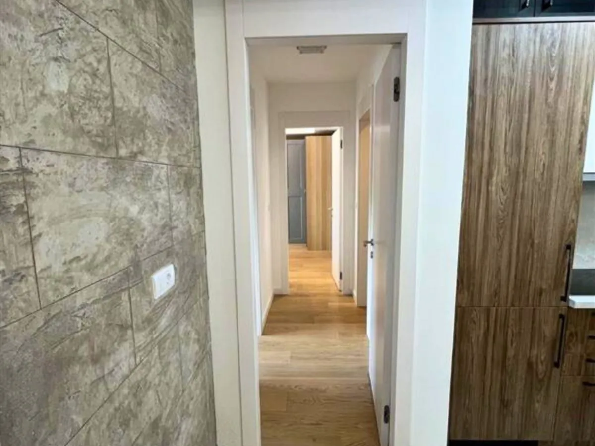Rent, four bedroom apartment, 83m², Vračar Hram, Vračar Sve Podlokacije