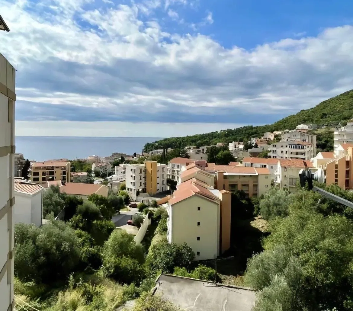 Sale, two bedroom apartment, 70m², Petrovac, Budva