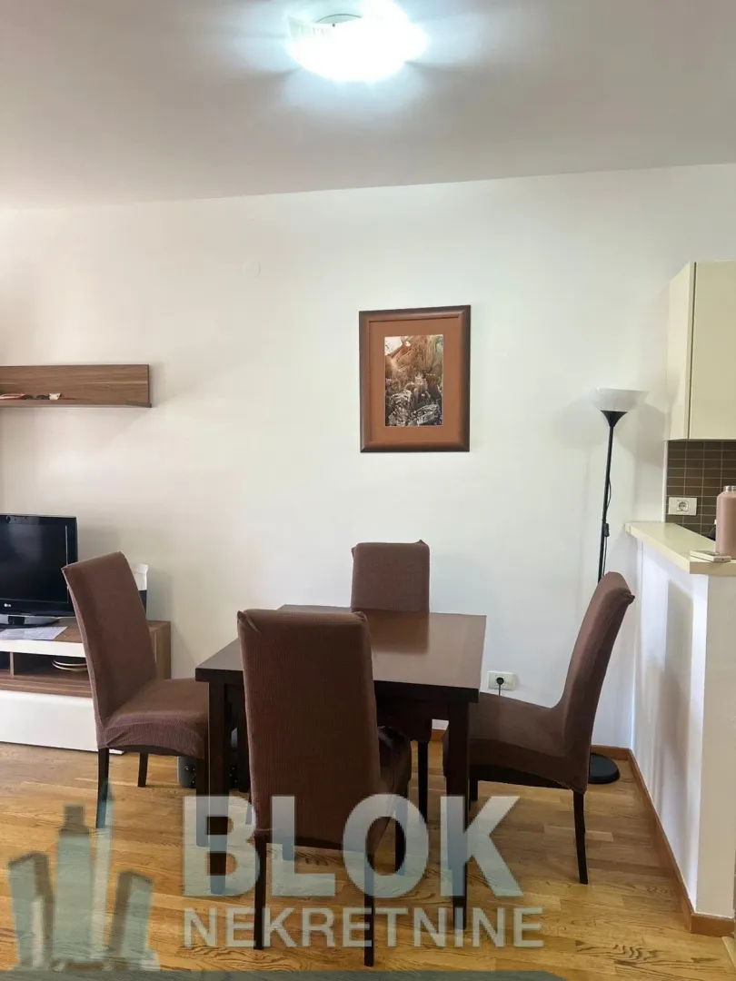Izdavanje, jednosoban stan, 51m², City Kvart, Podgorica