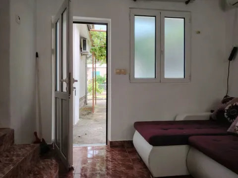 Prodaja, kuća, 210m², Budva, Crna Gora - image 8