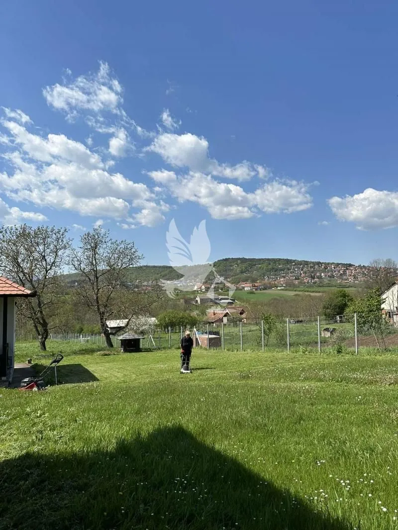 Prodaja, kuća, 226m², Centar, Topola