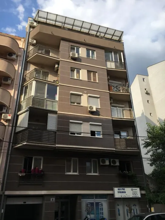 Izdavanje, jednosoban stan, 35m², Đeram Pijaca, Beograd