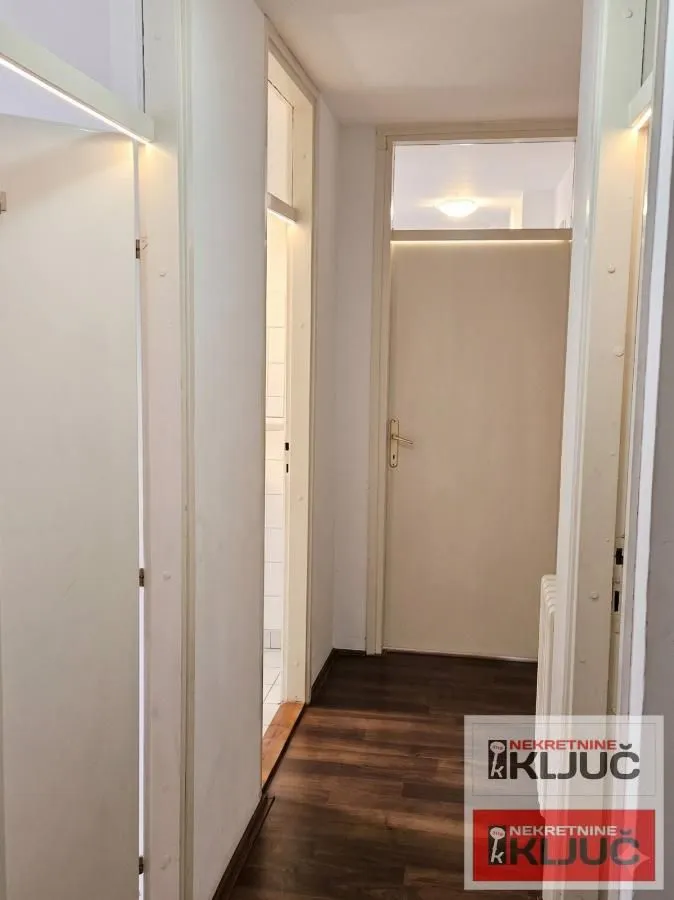 Prodaja, dvosoban stan, 58m², Sajmište, Novi Sad