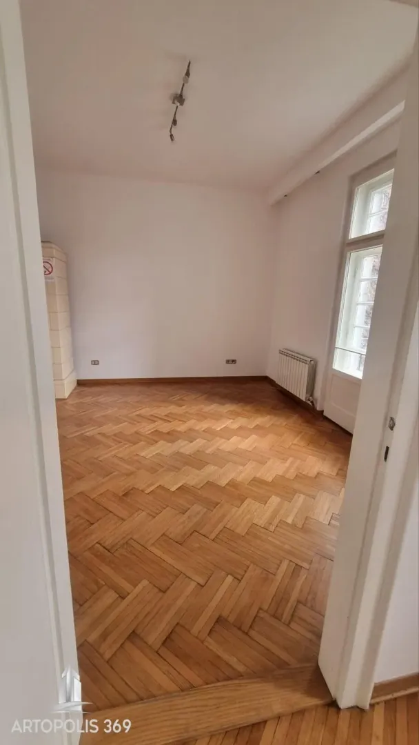 Izdavanje, poslovni prostor, 90m², Stari Grad, Beograd