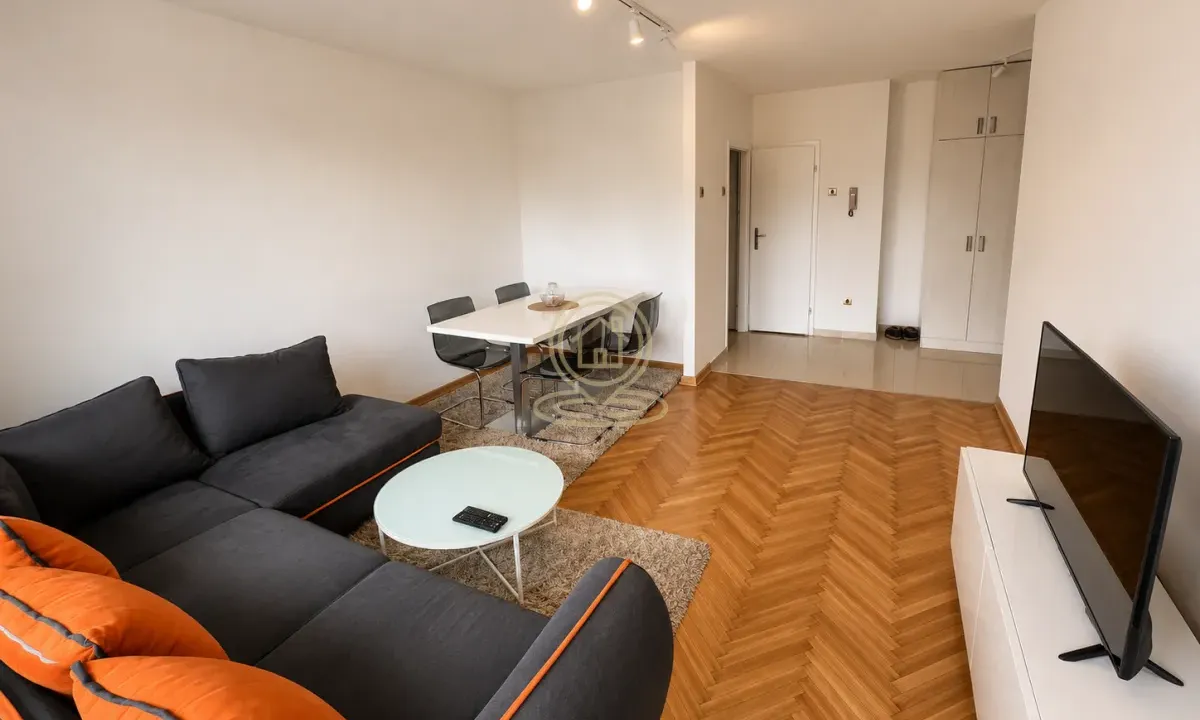 Rent, two bedroom apartment, 54m², Kalenić Pijaca, Vračar Sve Podlokacije