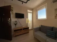 Izdavanje, dvosoban stan, 33m², Bulevar Evrope, Novi Sad Sve Podlokacije - image 4