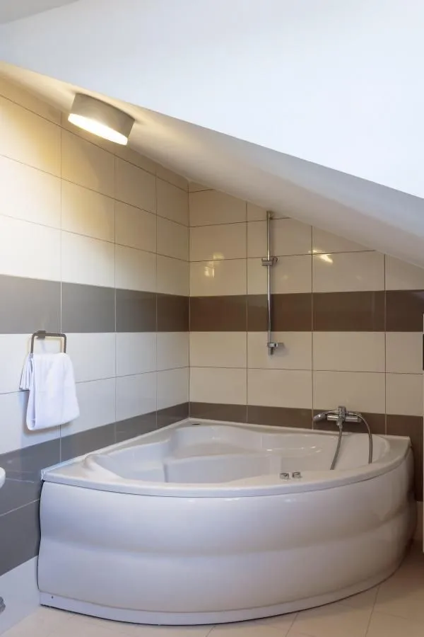 Rent, three bedroom apartment, 150m², Tivat, Crna Gora