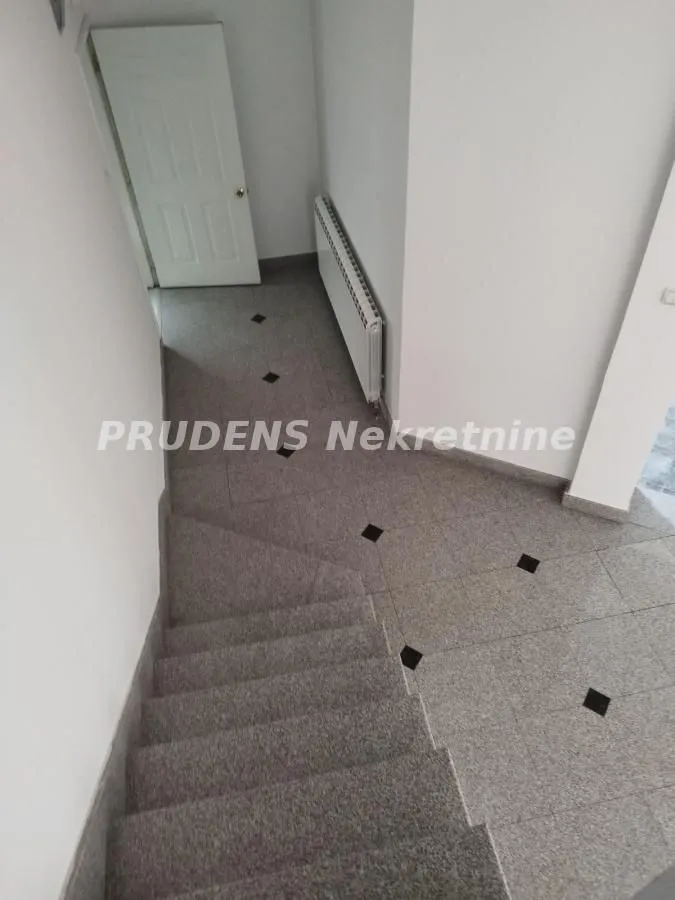 Rent, apartment, 100m², Surčin, Beograd