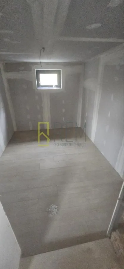 Prodaja, kuća, 220m², Martinići, Danilovgrad