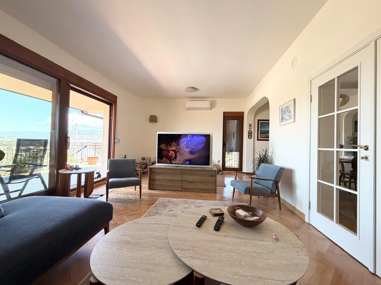 Rent, house, 256m², Masline, Podgorica
