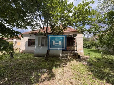 Kuća in Dragocvet