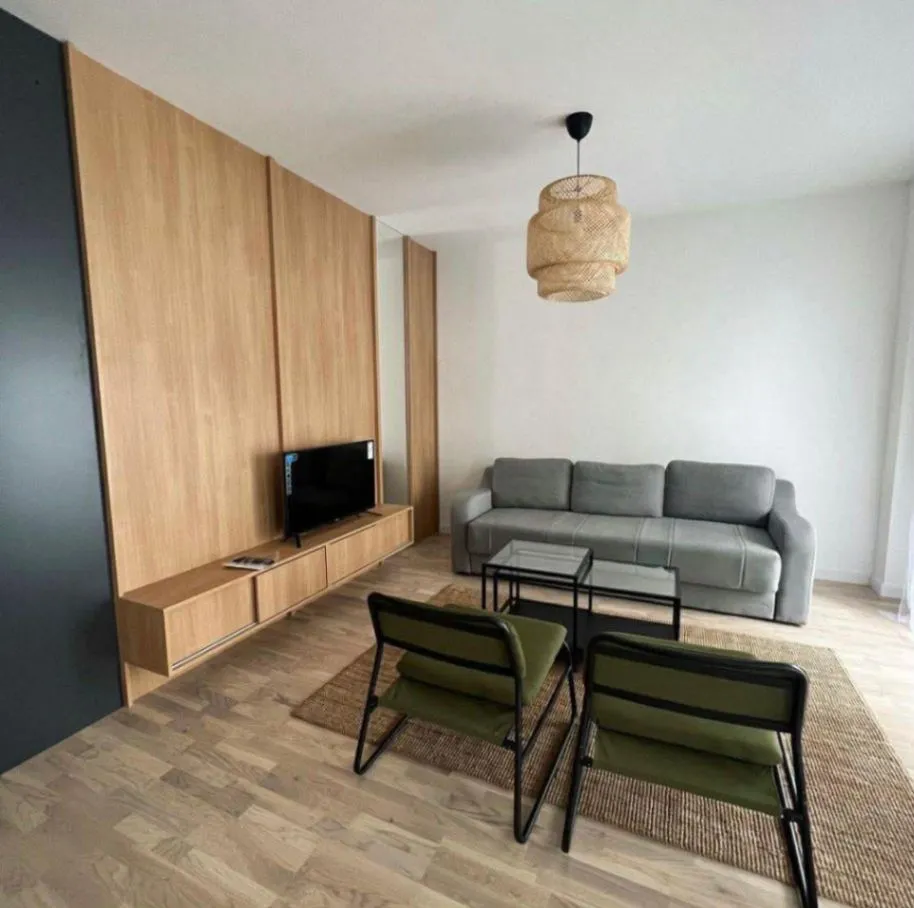 Izdavanje, jednosoban stan, 43m², Centar, Podgorica