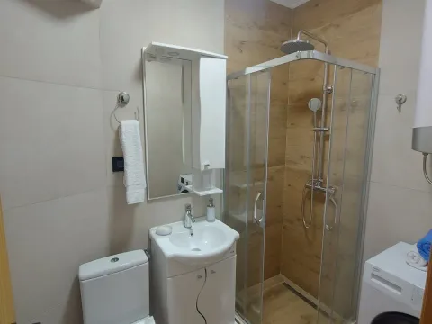 Rent, two bedroom apartment, 65m², Gintaš, Podgorica - image 15