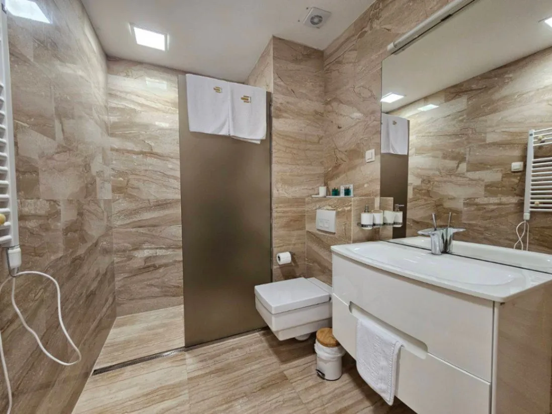 Sale, two bedroom apartment, 77m², Centar, Budva