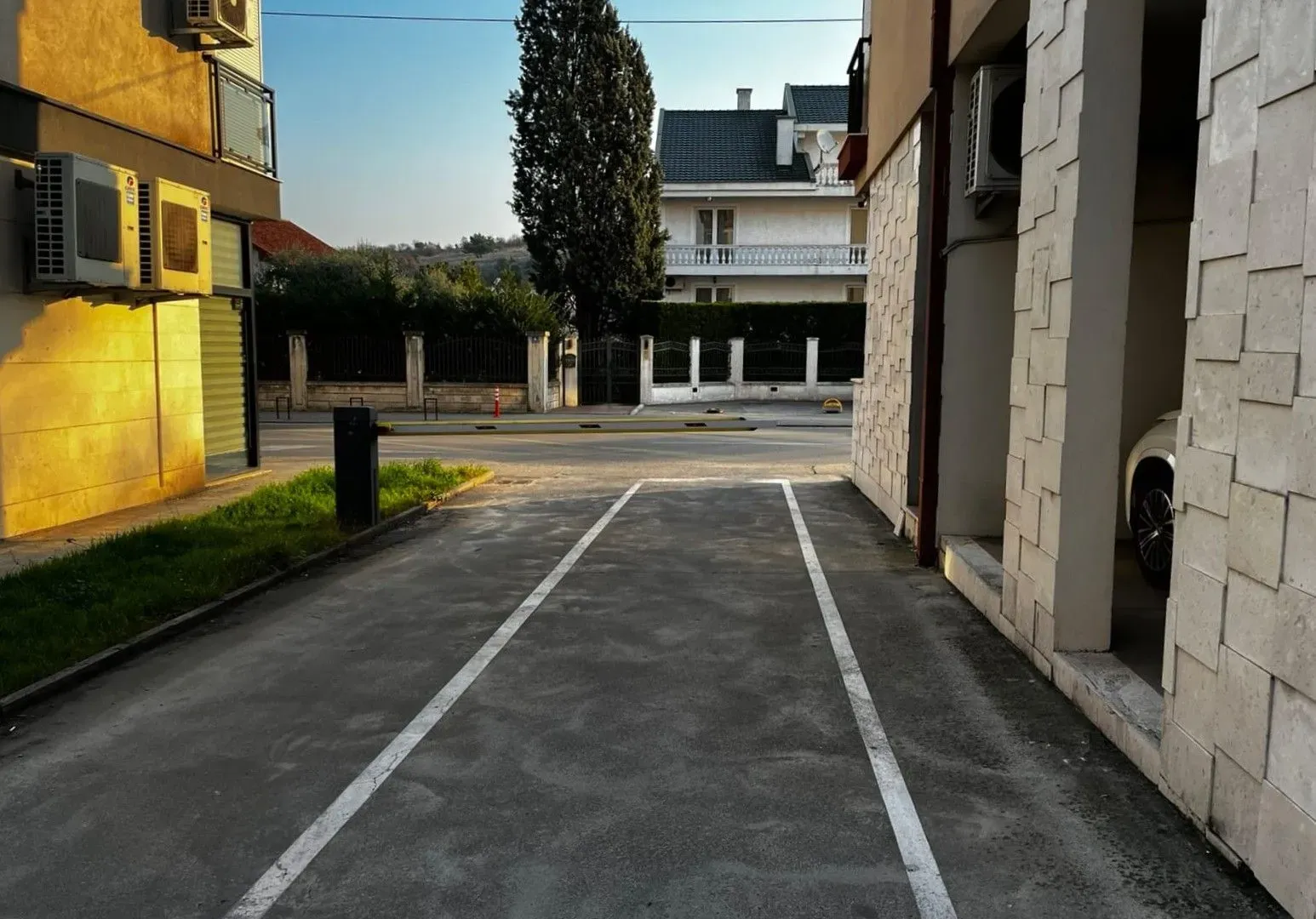 Sale, office space, 92m², Nova Dalmatinska, Podgorica