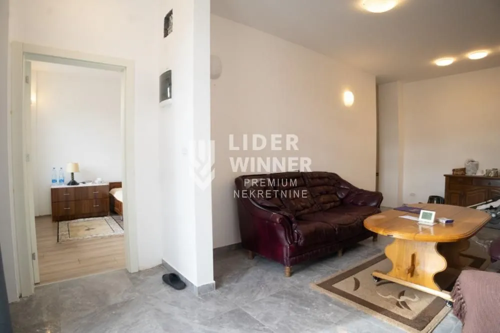 Sale, three bedroom apartment, 70m², Resnik, Beograd