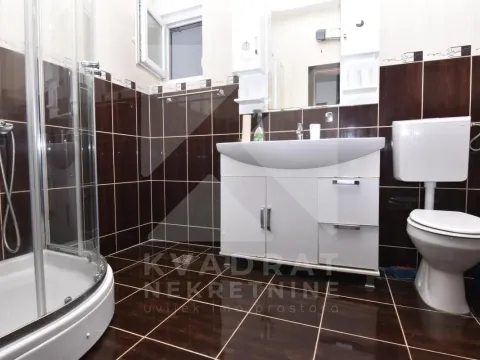 Izdavanje, dvosoban stan, 115m², Tološi, Podgorica - image 10