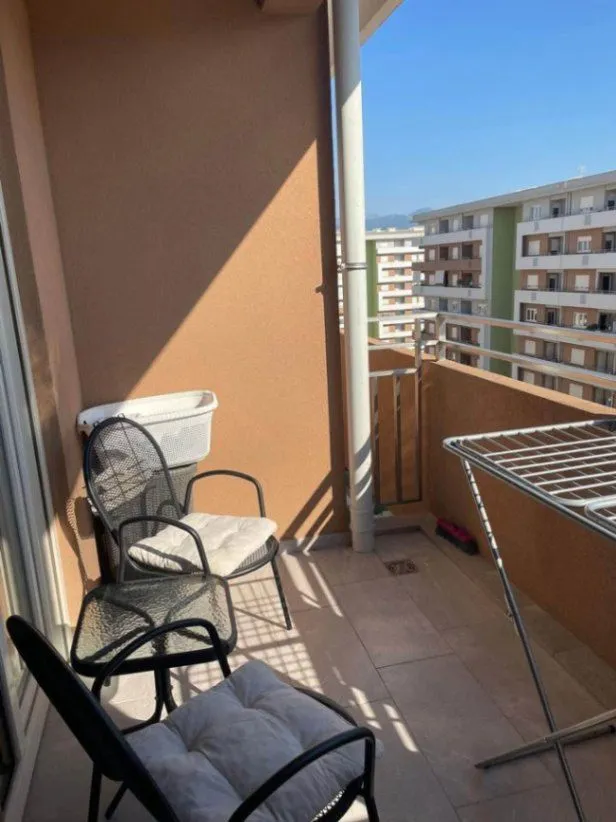 Izdavanje, jednosoban stan, 50m², Central Point, Podgorica