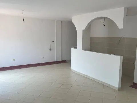Sale, three bedroom apartment, 382m², Komoševina, Budva - image 6
