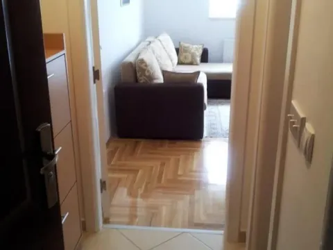 Izdavanje, jednosoban stan, 28m², Sajmište, Novi Sad - image 9