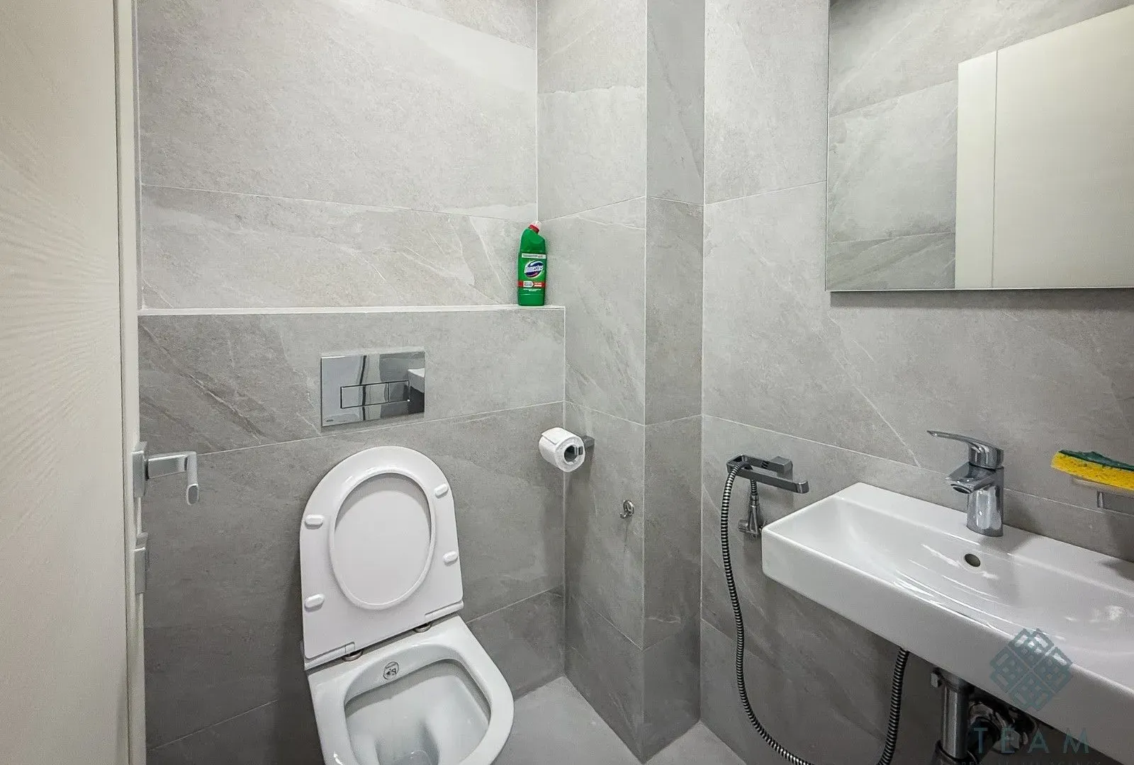 Rent, office space, 69m², Central Point, Podgorica