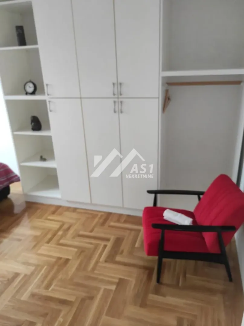 Izdavanje, trosoban stan, 65m², Grbavica, Novi Sad Sve Podlokacije