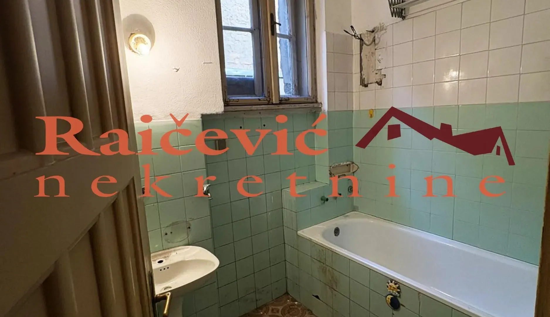 Sale, four bedroom apartment, 91m², Stari Grad, Beograd