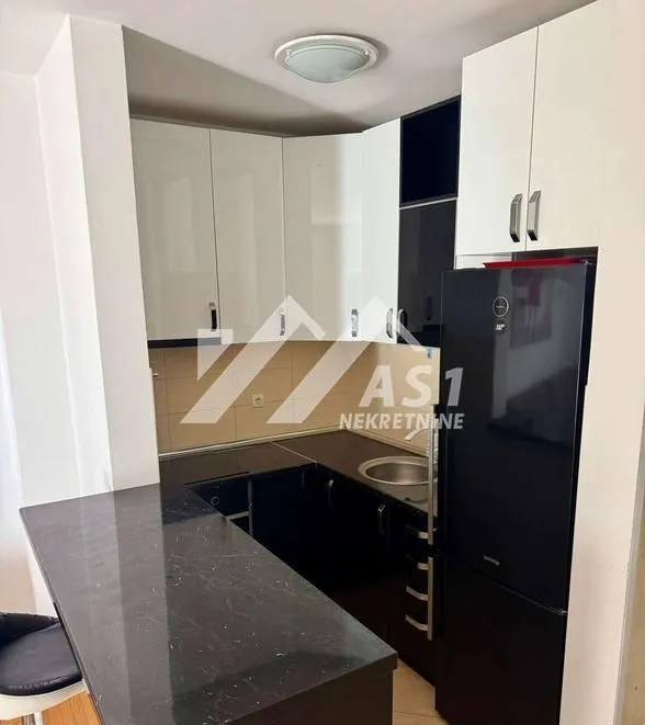 Izdavanje, jednosoban stan, 41m², Grbavica, Novi Sad Sve Podlokacije